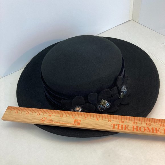 Cappelli wool hat embellishments - Picture 3 of 9